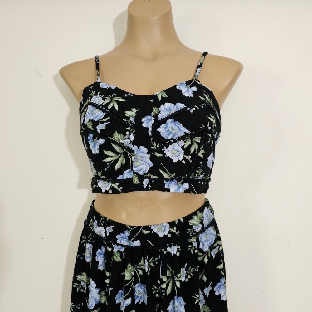 2 Pc Set Black Floral Crop Tank Top Wide Leg Culotte Pants Side Slit Size S